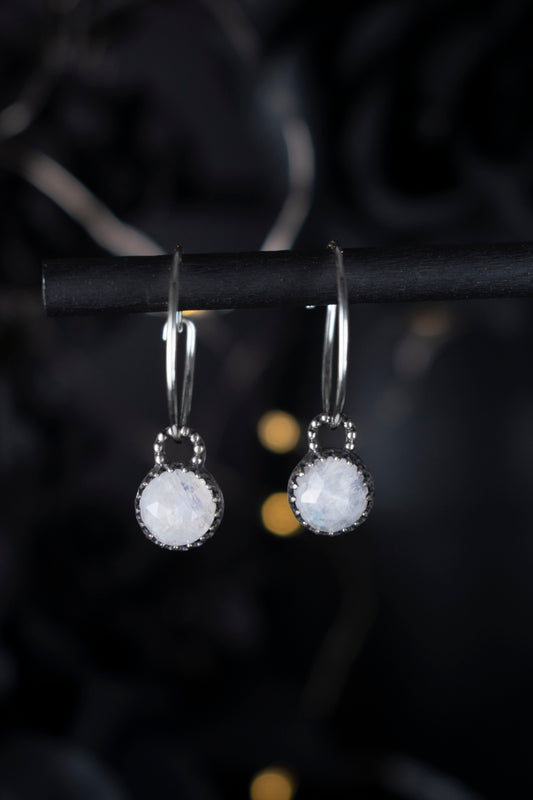EKRJ948 Natural Moonstone Silver Hoop Earrings