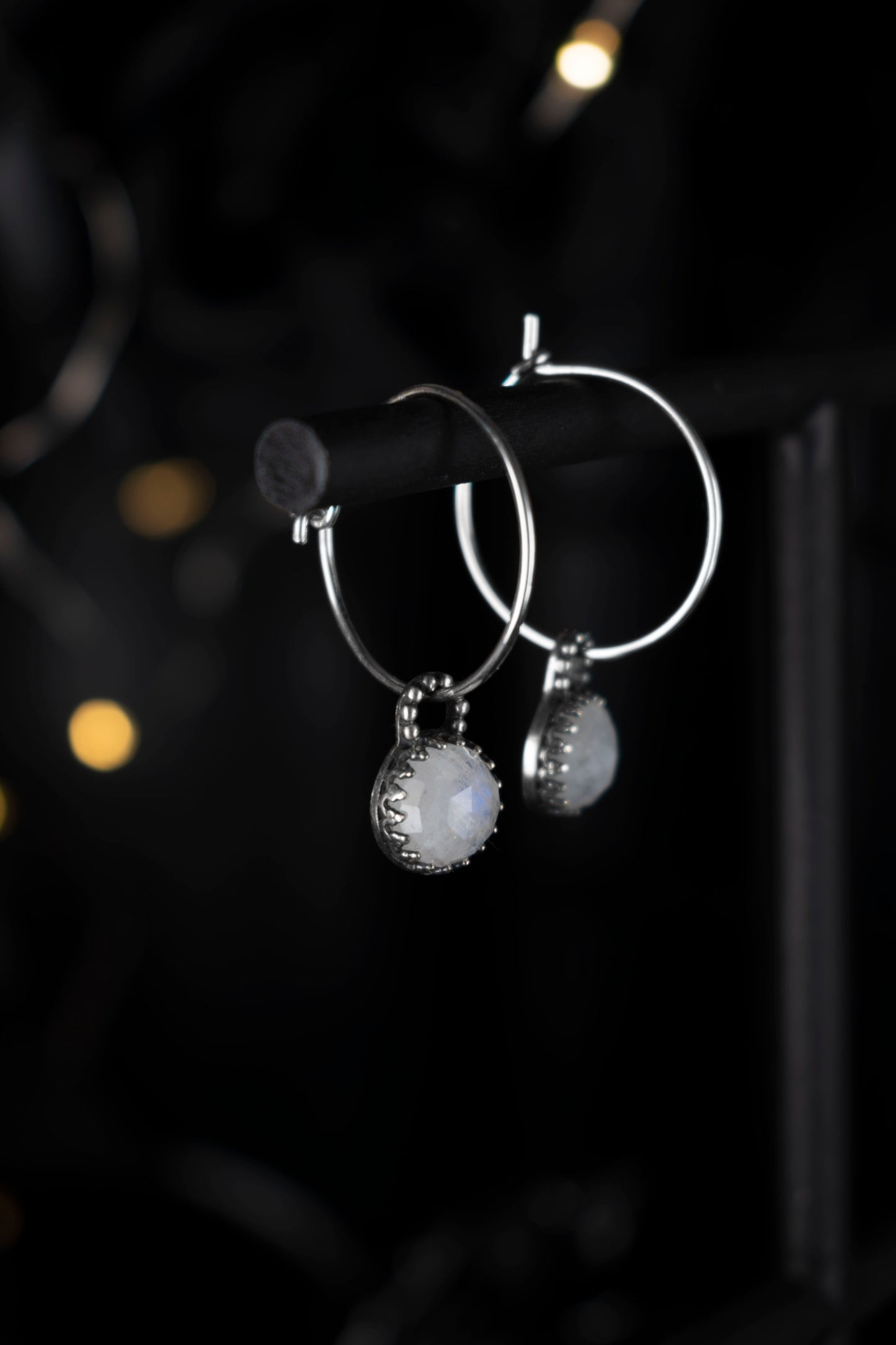 EKRJ948 Natural Moonstone Silver Hoop Earrings