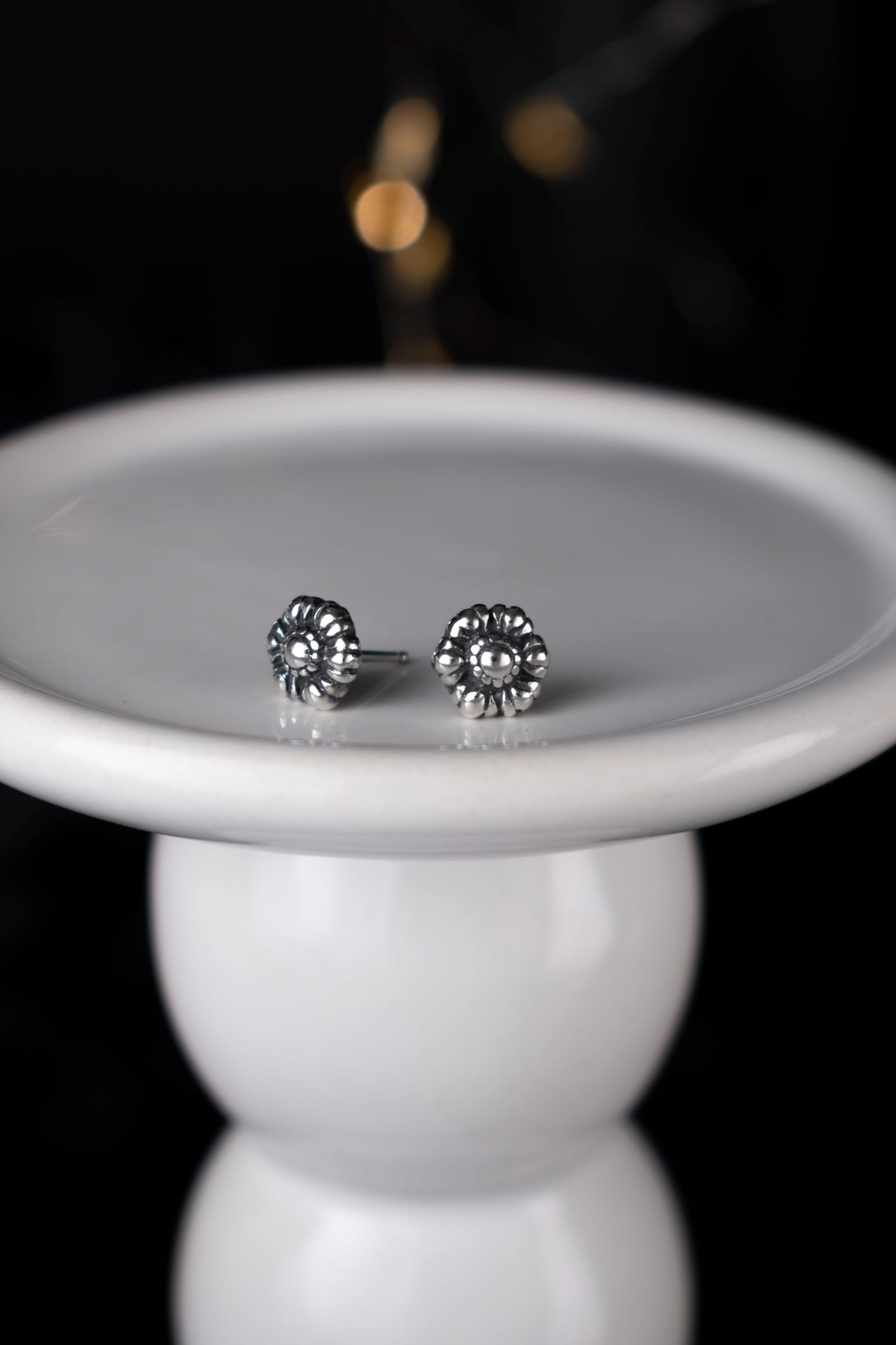 EKRJ773 Handmade Sterling Silver Flower Stud Earrings