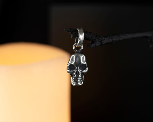 EKRJ775 Handmade Silver Skull Pendant