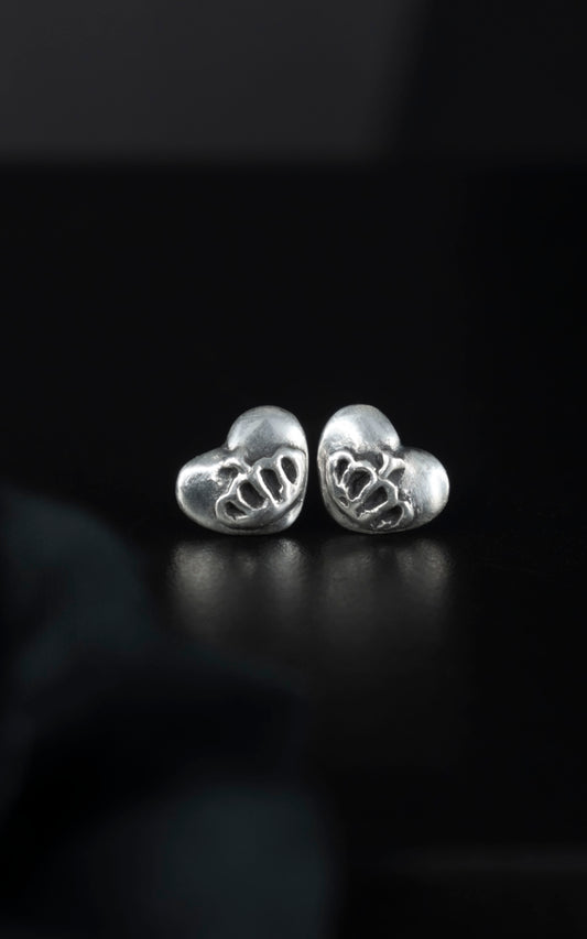 EKRJ778 Handmade Sterling Silver Heart Crown Stud Earrings