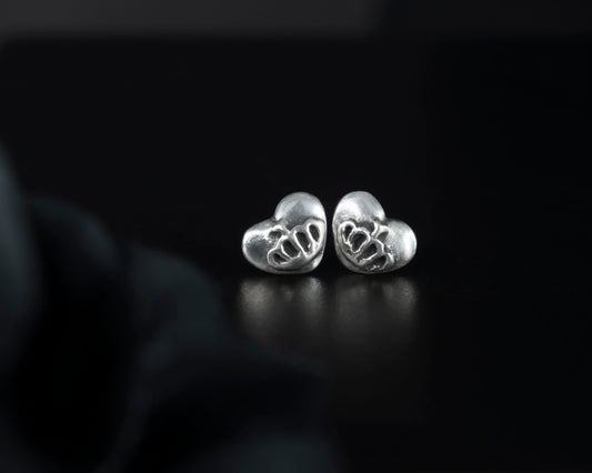 EKRJ778 Handmade Sterling Silver Heart Crown Stud Earrings