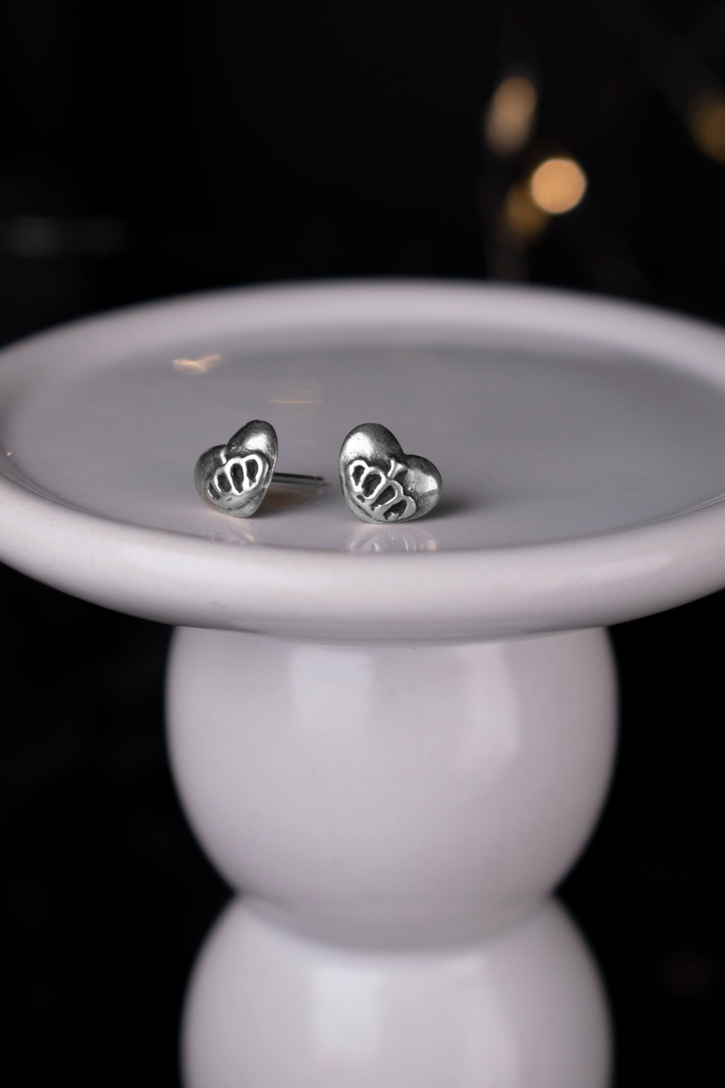 EKRJ778 Handmade Sterling Silver Heart Crown Stud Earrings