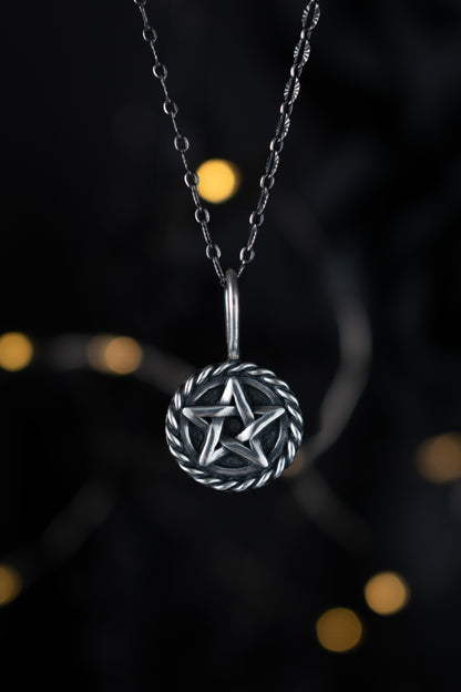 EKRJ1110 Handcrafted Silver Pentagram Pendant Necklace – Artisan Gothic Star Charm Jewelry