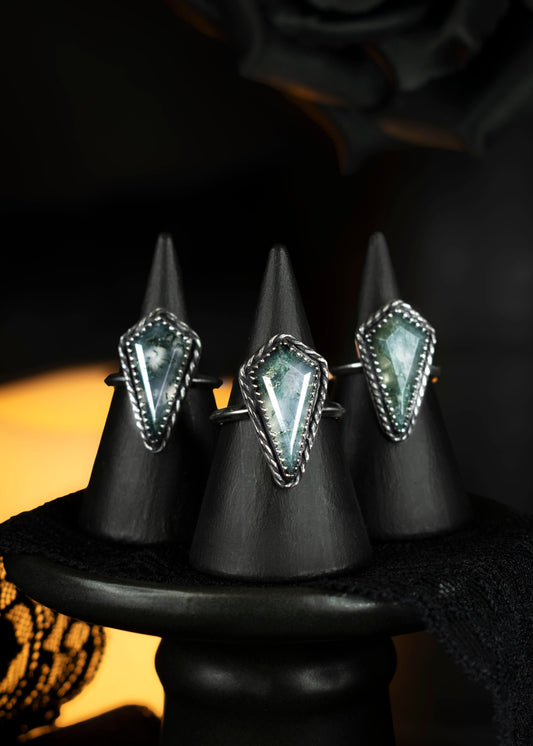EKRJ808  Moss Agate Kite Shape Rose Cut Handmade Silver Rings