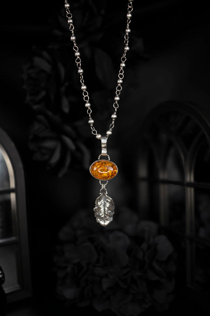 EKRJ813 Amber& Leaf Handmade Silver Necklace
