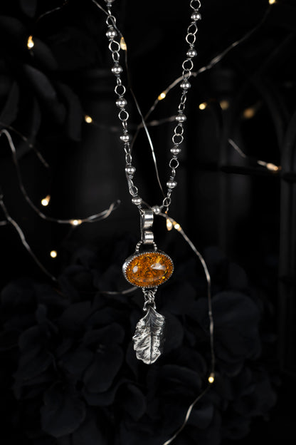 EKRJ813 Amber& Leaf Handmade Silver Necklace