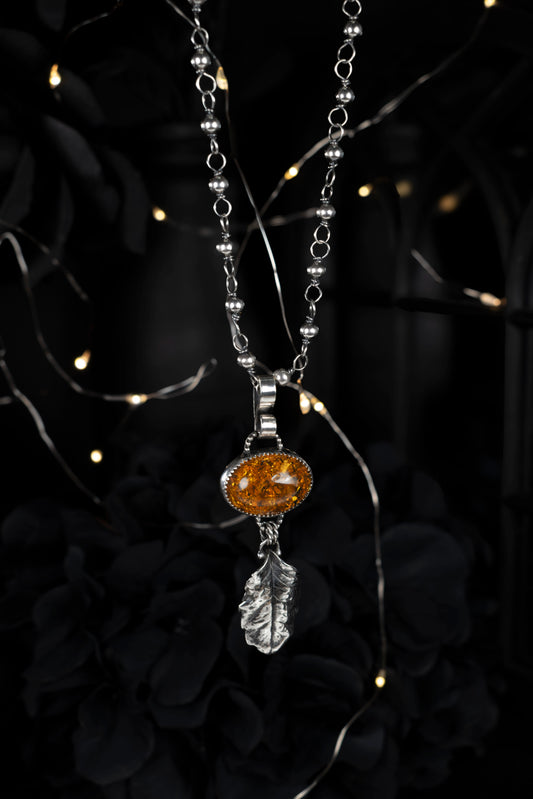 EKRJ813 Amber& Leaf Handmade Silver Necklace