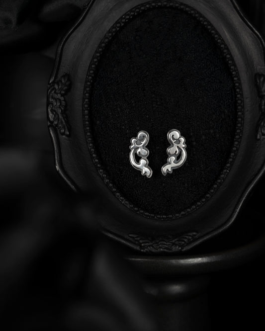 EKRJ851 Elegant Ornament Stud Handmade Silver Earrings