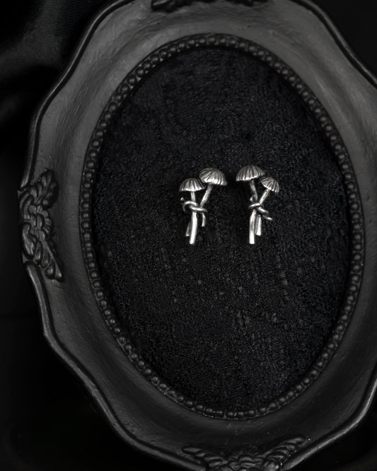 EKRJ854 Fairy Inkcap Mushroom Motif Handmade Silver Earrings