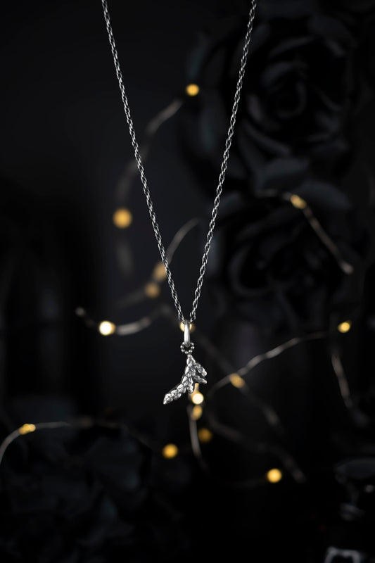 EKRJ869 Handmade Sterling Silver Cedar Pendant Necklace