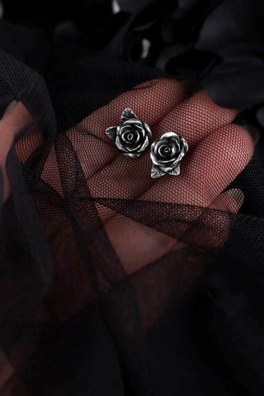 EKRJ923_Blooming Rose Handmade Silver Earrings with Leaves
