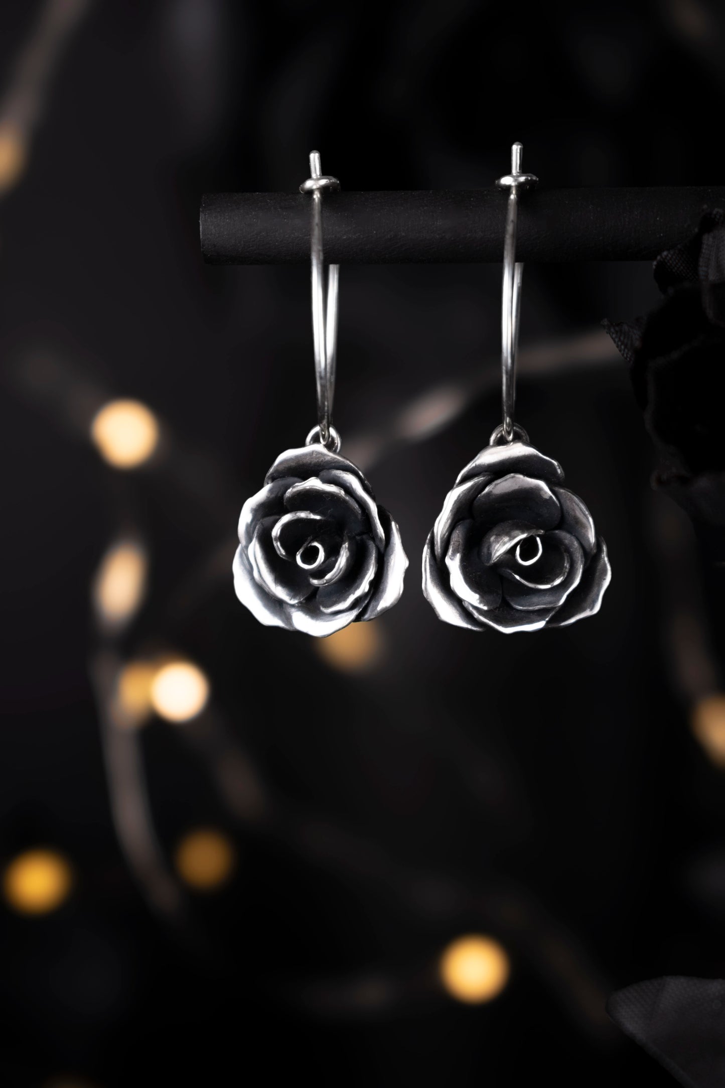 EKRJ926 Blooming Rose(16mm) Sterling Silver Hoop Earrings