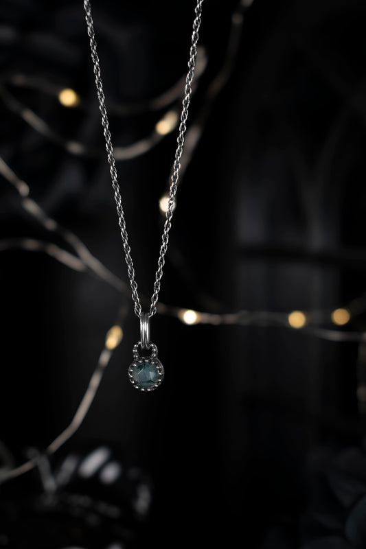 EKRJ944 Moss Agate Silver Necklace