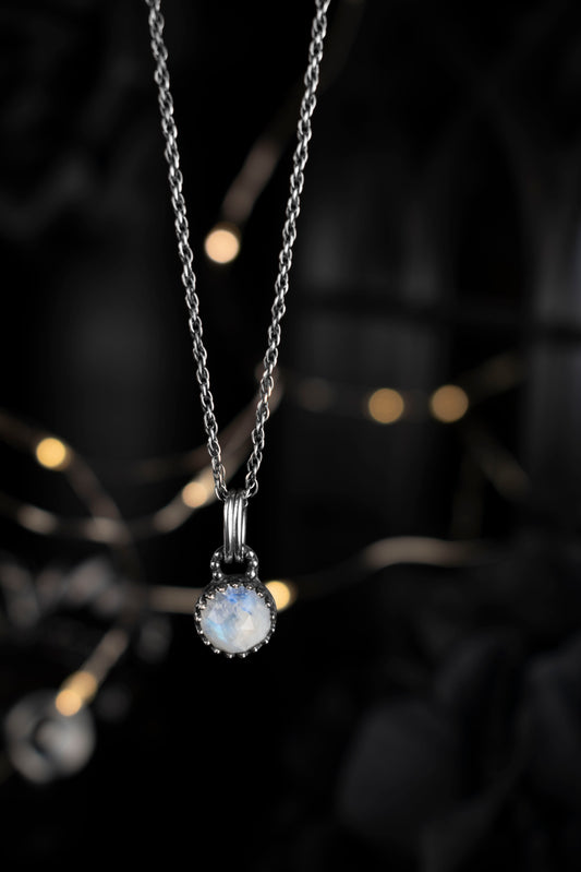 EKRJ954 Moonstone Silver Necklace