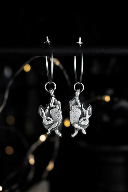 EKRJ980 Hares One-of-a-kind Handmade Silver Hoop Earrings