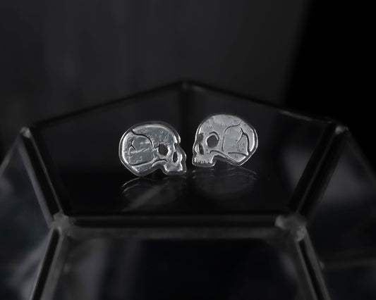 EKRJ709 Skull Minimalist Sterling Silver Earrings