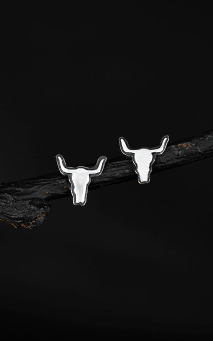 EKRJ720 Tiny Bull Stud Silver Earrings