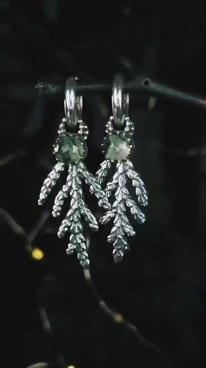 EKRJ1048 Cedar with Moss Agate Silver Hoop Earrings
