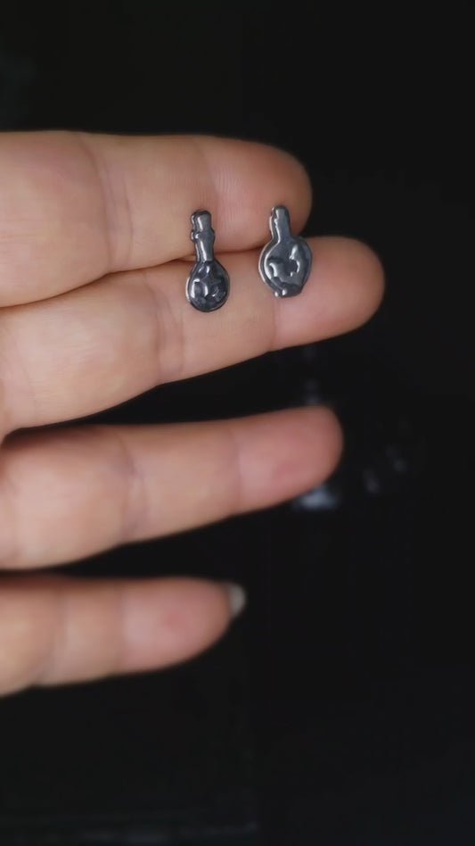 EKRJ855 Magic Potion Bottle Stud Silver Earrings
