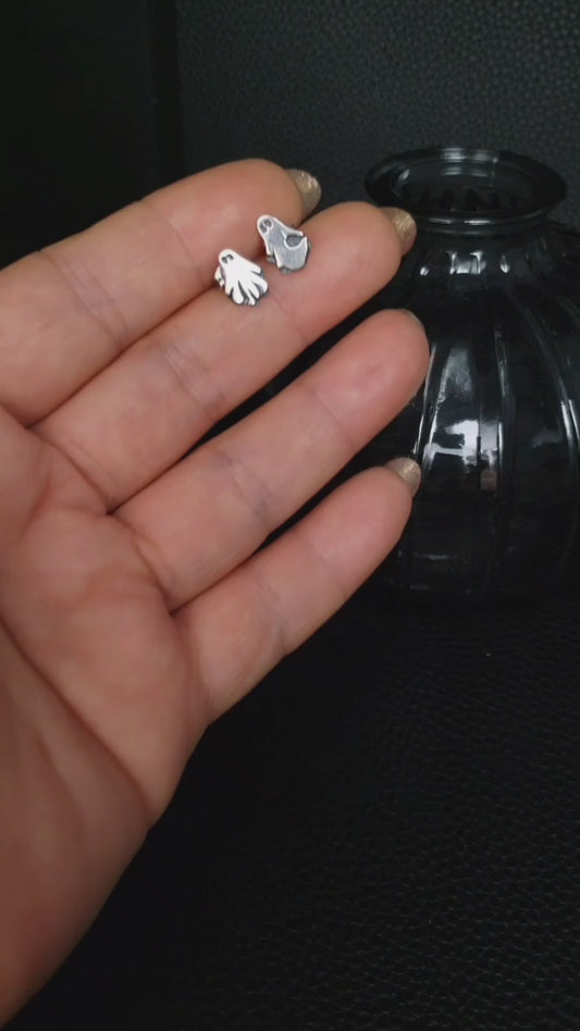 EKRJ856 Halloween Ghost Stud Silver Earrings