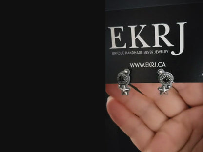 EKRJ513 Tiny Black Onyx with Star Earrings