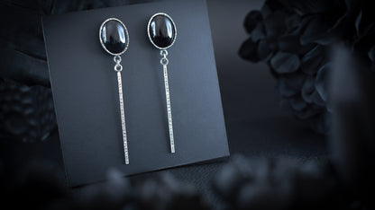 EKRJ379_ Black Onyx Silver Art Earrings
