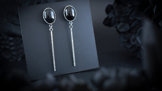 EKRJ379_ Black Onyx Silver Art Earrings