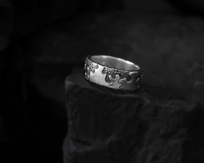 EKRJ339_Size 6_Hand Carved 999fine Silver Ring