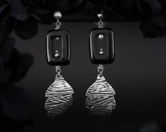 EKRJ425 Black Onyx & Leaf Shape Handmade Silver Earrings