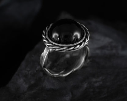 EKRJ441_Size 6.5_Black Onyx Twist Band Silver Ring