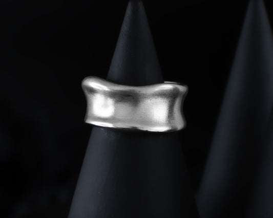 EKRJ447_Size 6.5_Wide Hand Pressed 999 Fine Silver Ring