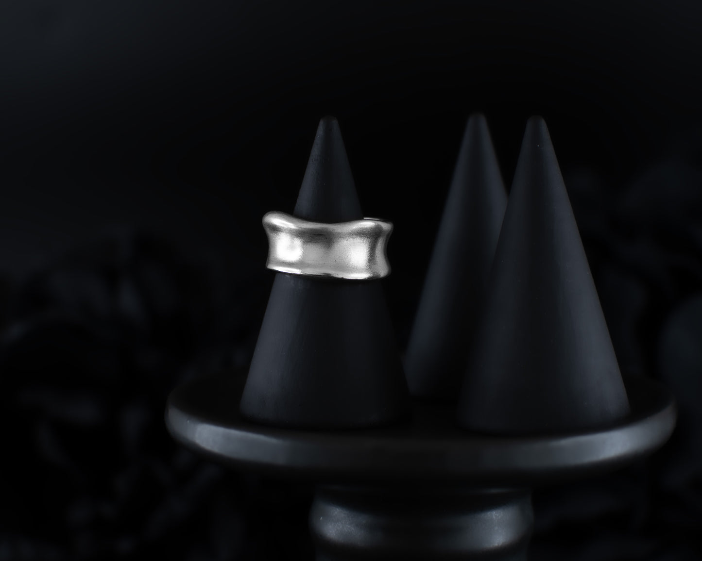 EKRJ447_Size 6.5_Wide Hand Pressed 999 Fine Silver Ring