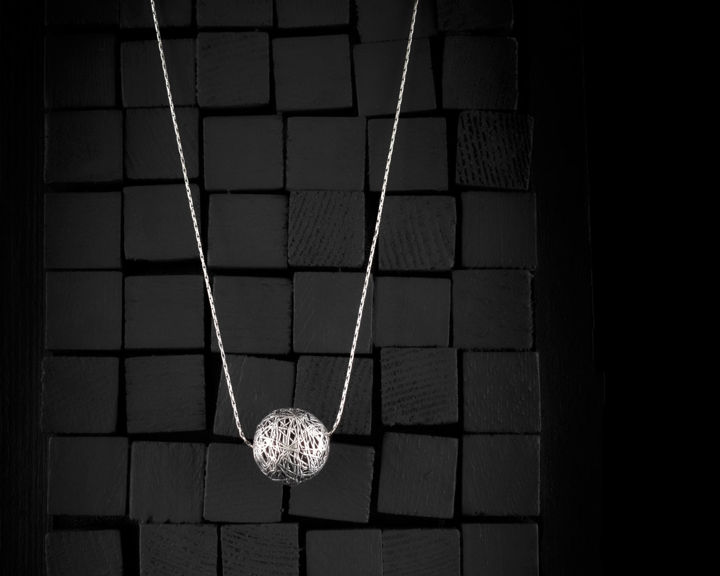 EKRJ473_Thread silver ball Necklace