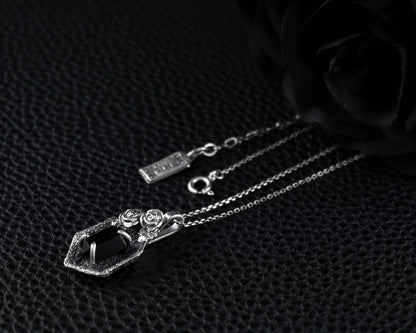EKRJ507_Black Onyx & Rose Silver Necklace