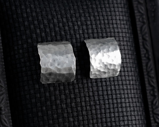 EKRJ95 Square Shape Silver Earrings