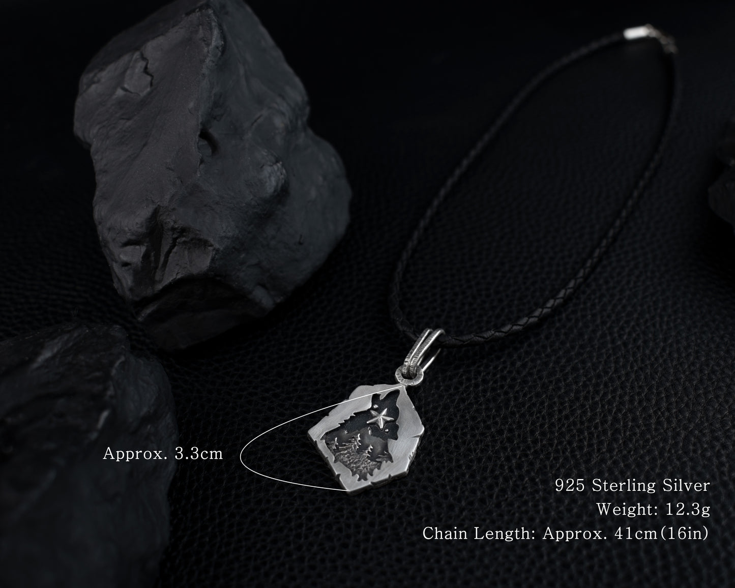 EKRJ558 Howling Wolf Silver Necklace