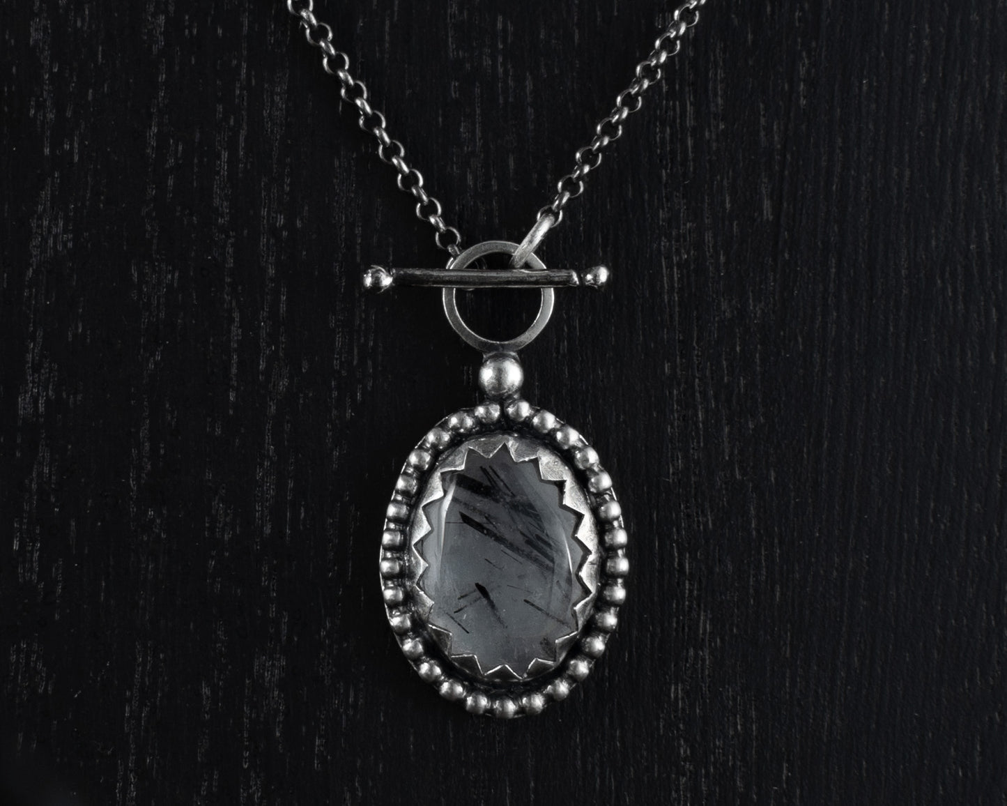 EKRJ561 Black Rutilated Quartz Silver Necklace