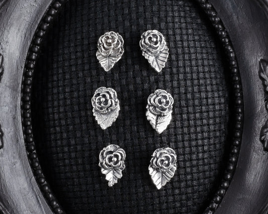 EKRJ581_ Tiny Rose Silver Earrings