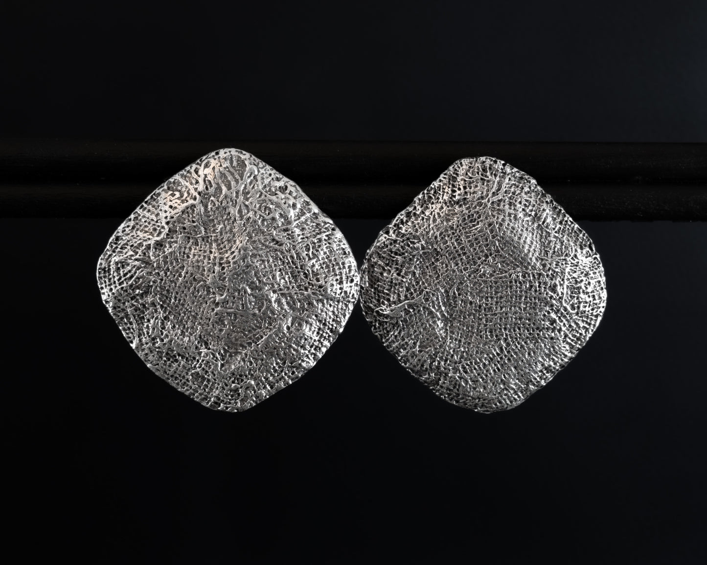 EKRJ153_Fabric Texture One-of-a kind Handmade Unique  Bold Silver Earrings