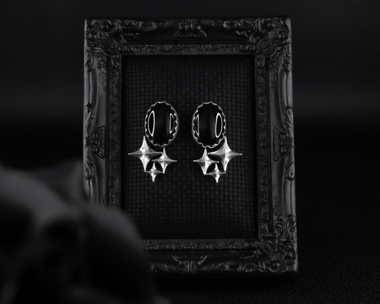 EKRJ600_Black Onyx Galaxy Triple Twinkle Star Handmade Silver Earrings