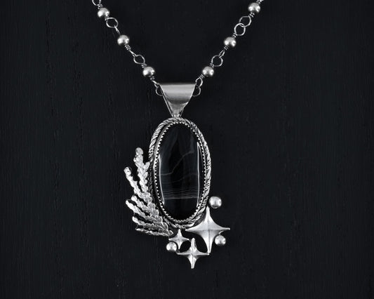 EKRJ609 Black Onyx and Silver Green Cedar Leaves and Star One-of-a-kind Necklace