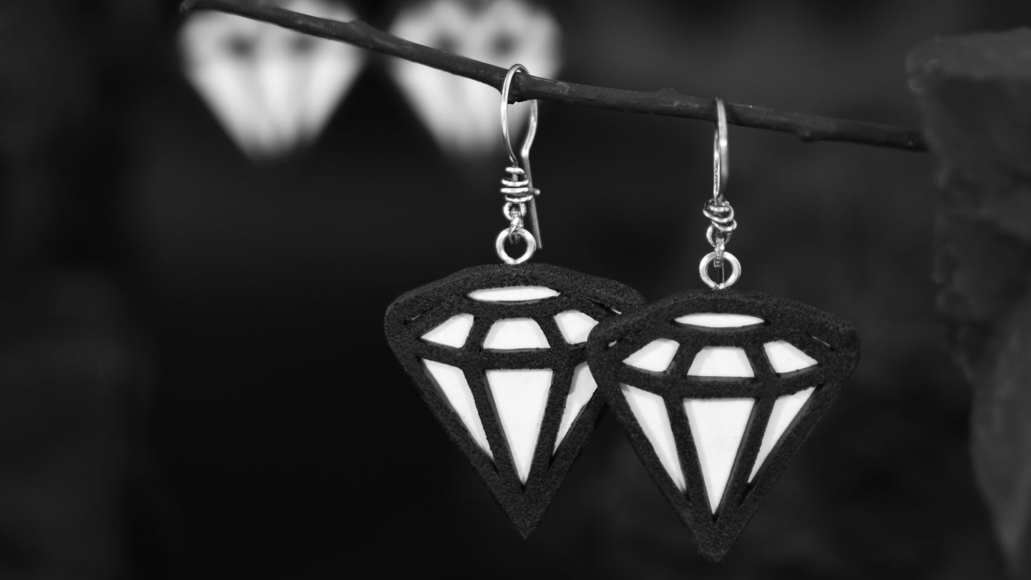 EKRJ407 Diamond shape Black & white One-of-a kind Handmade Silver Earrings